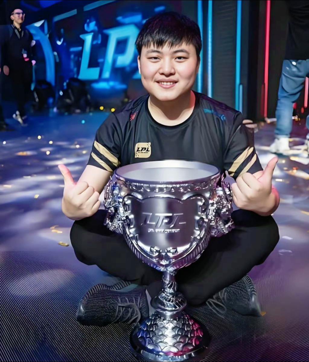  Uzi官方宣布出色防守新规，G2引发争议！