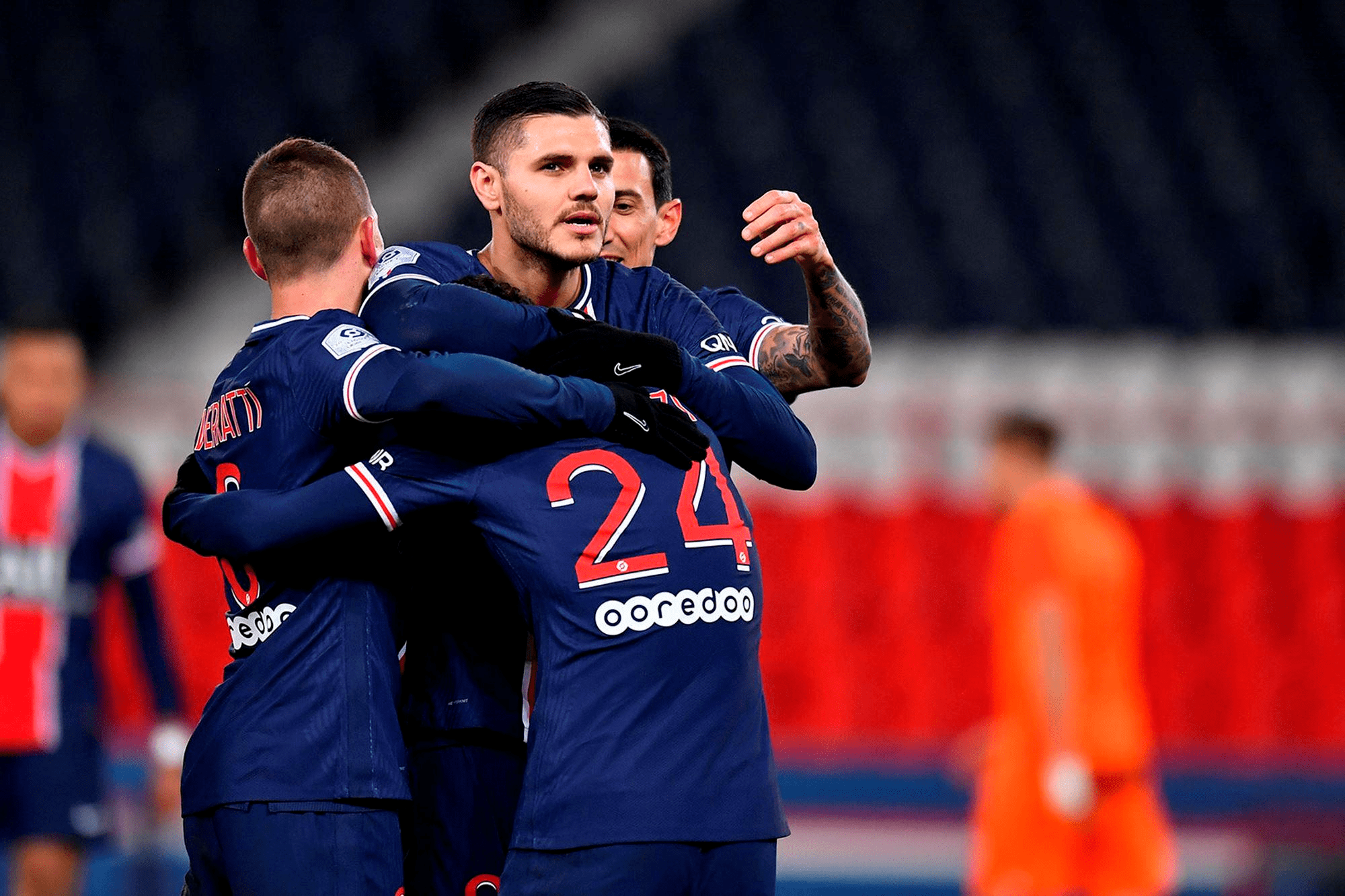 里昂发布备战花絮；今夜造点机会；欧联任务艰巨；阵容厚度经受考验的简单介绍