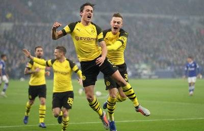 包含多特蒙德发布备战花絮，冲刺阶段战术微调，意甲任务艰巨，临场指挥获称赞的词条